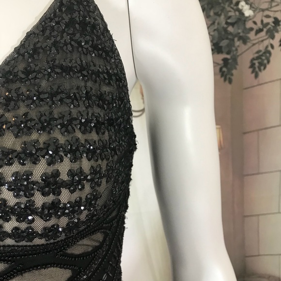 ❌SOLD❌ Alice + Olivia “Silvia” Embellished Dress - Picture 7 of 8